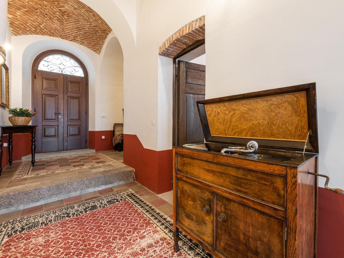 Palazzo Cherchi 多尔加利 外观 照片