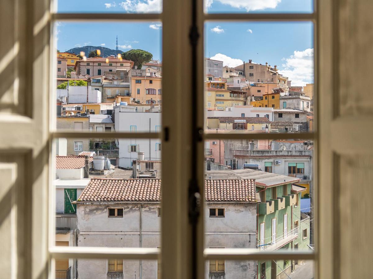 Palazzo Cherchi 多尔加利 外观 照片