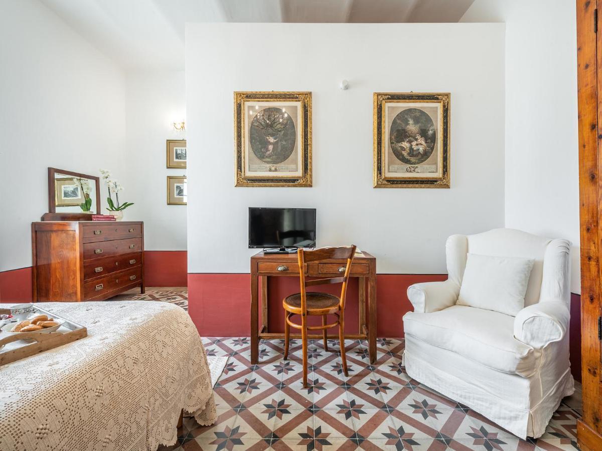 Palazzo Cherchi 多尔加利 外观 照片