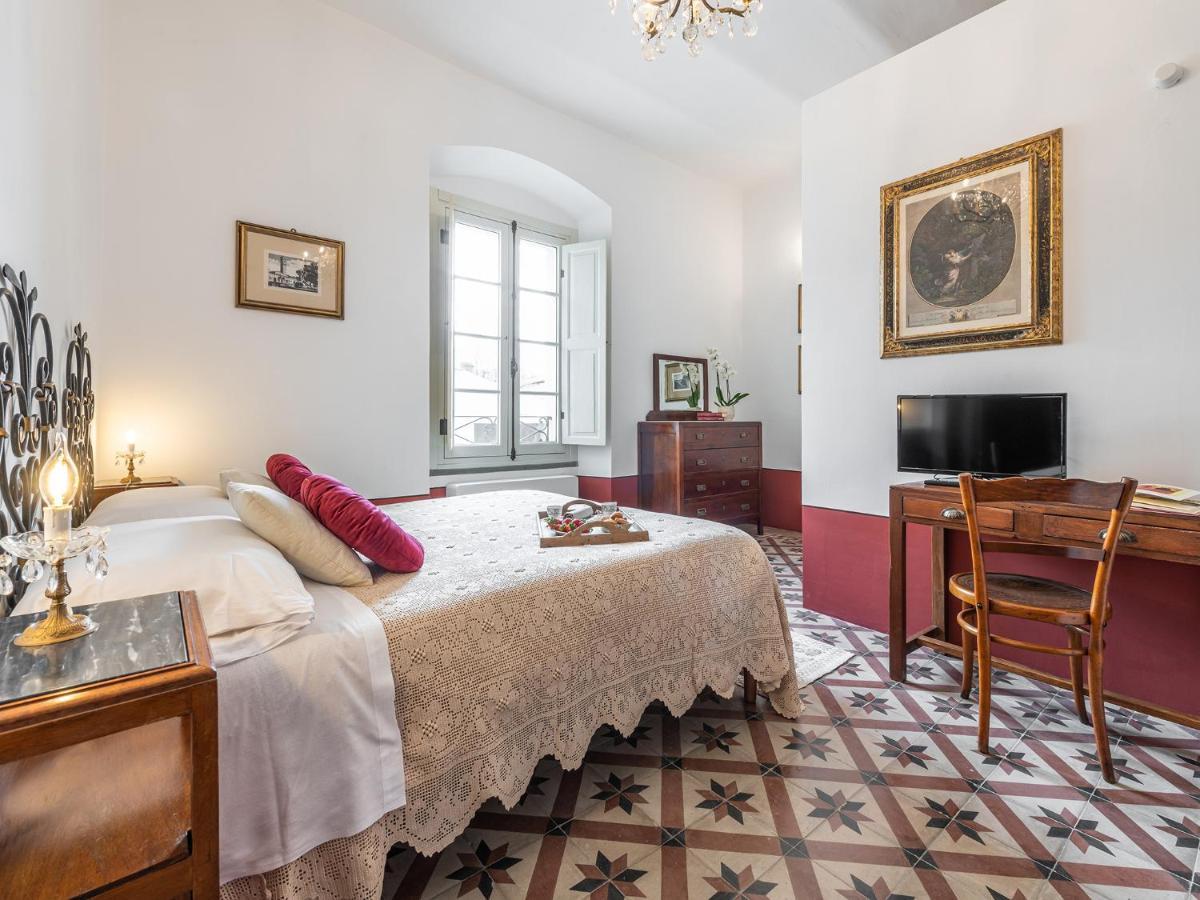 Palazzo Cherchi 多尔加利 外观 照片
