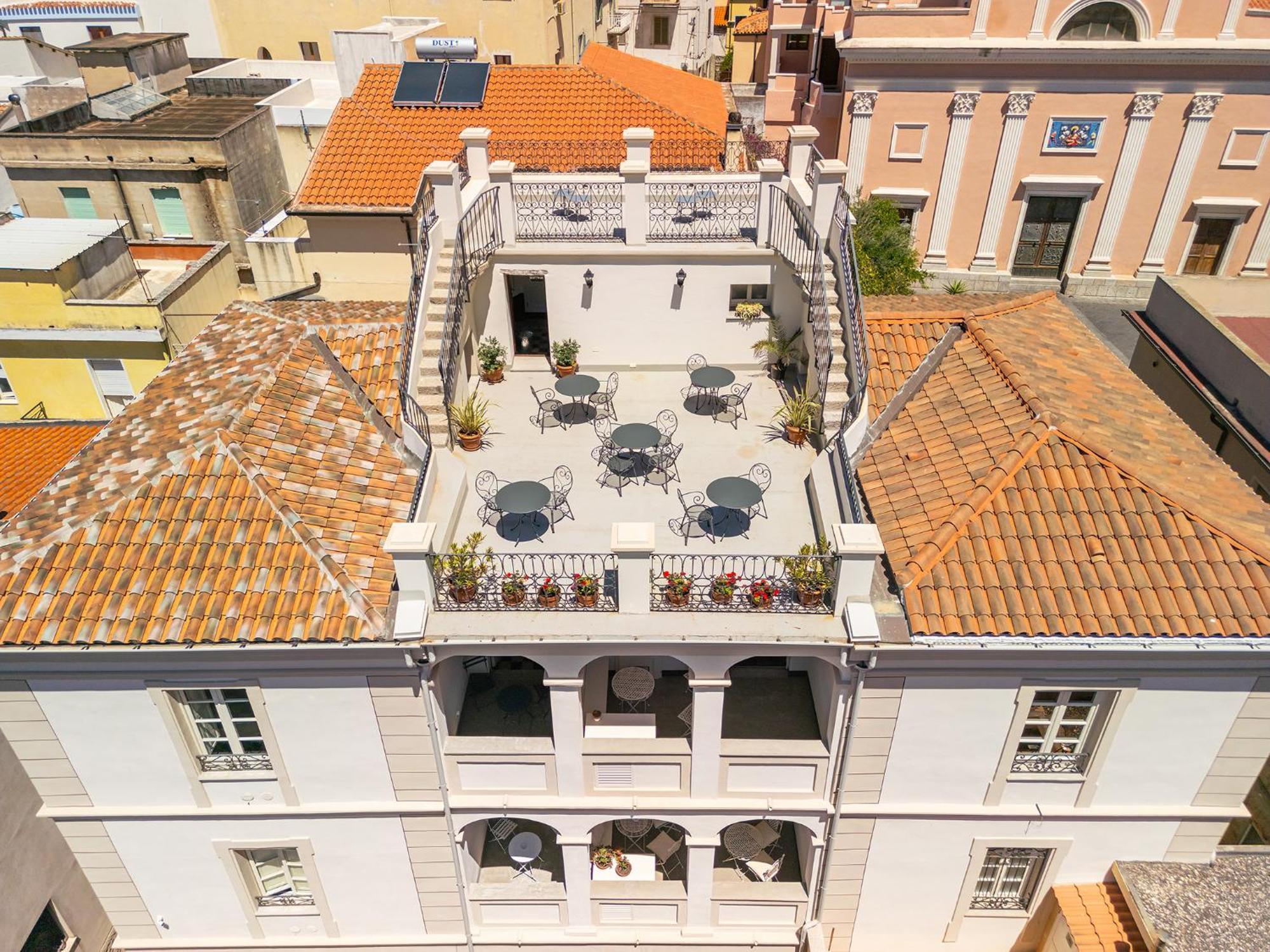 Palazzo Cherchi 多尔加利 外观 照片