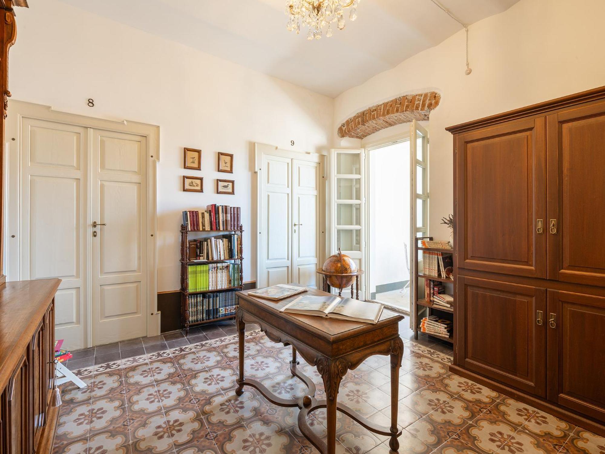 Palazzo Cherchi 多尔加利 外观 照片
